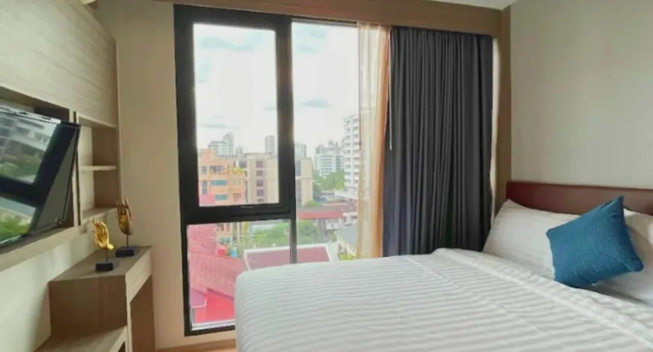For rent 2 bedrooms condo in Watthana, Bangkok