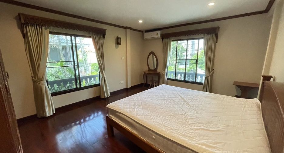 Villa en alquiler de 3 habitaciones en Sathon, Bangkok