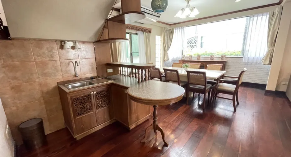 Villa en alquiler de 3 habitaciones en Sathon, Bangkok