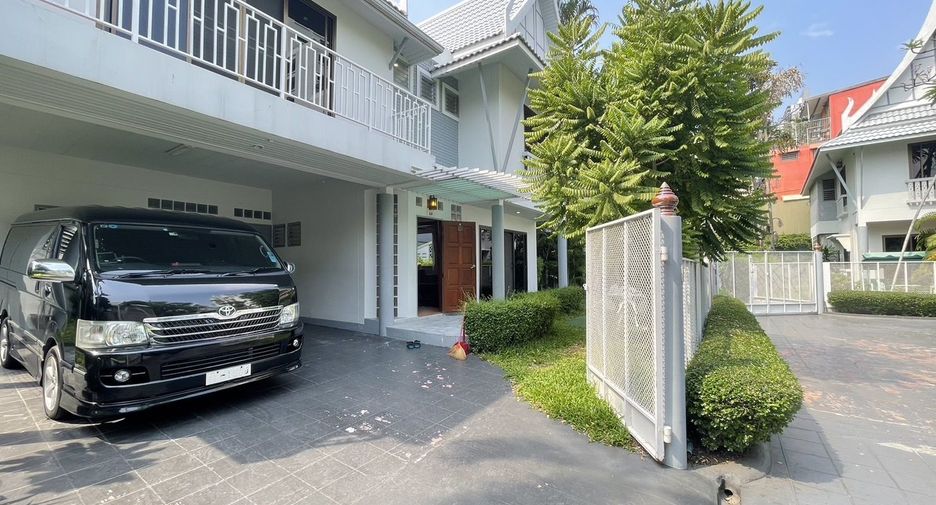 Villa en alquiler de 3 habitaciones en Sathon, Bangkok