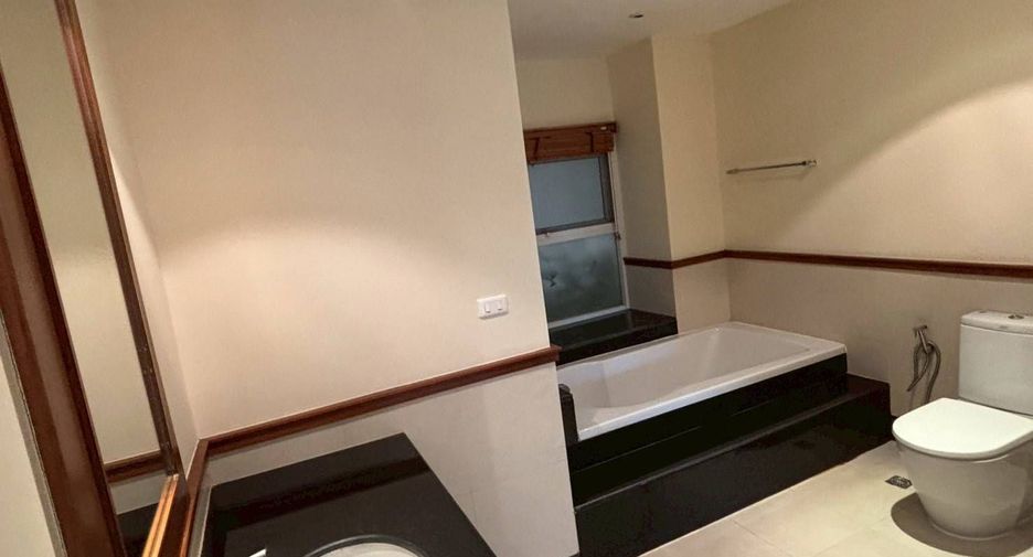 For rent 3 ベッドルーム apartment in Sathon, Bangkok