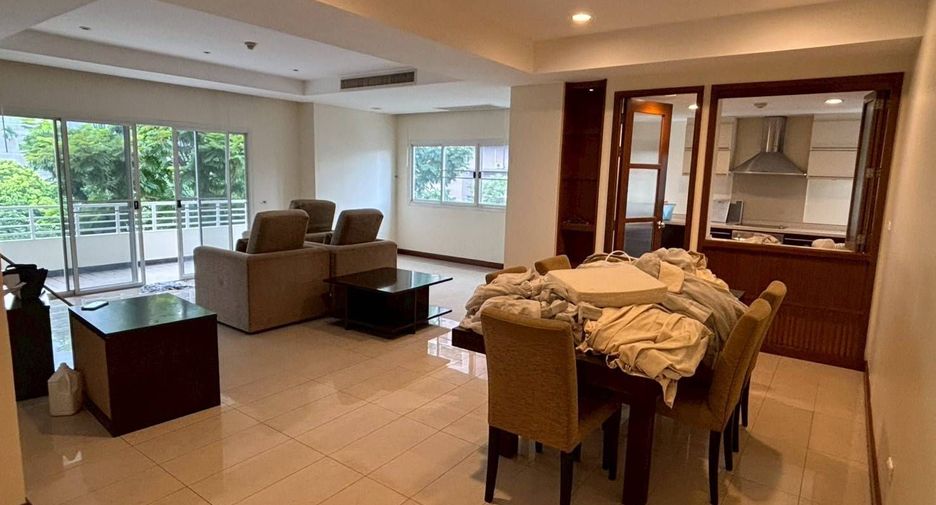 For rent 3 bedrooms apartment in Sathon, Bangkok