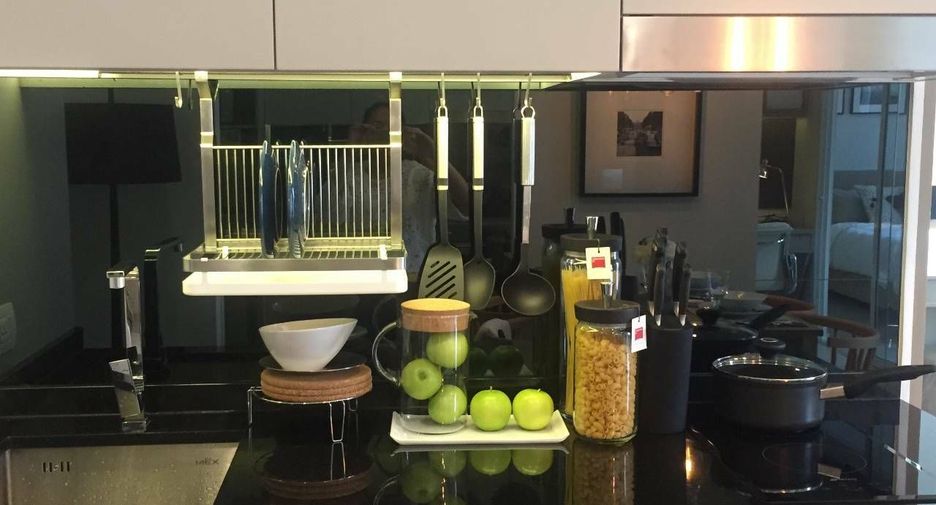 For rent 1 bed condo in Pathum Wan, Bangkok