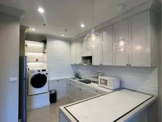 For rent 2 bedrooms condo in Ratchathewi, Bangkok
