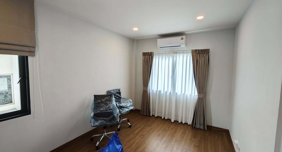 For rent 4 bedrooms house in Don Mueang, Bangkok