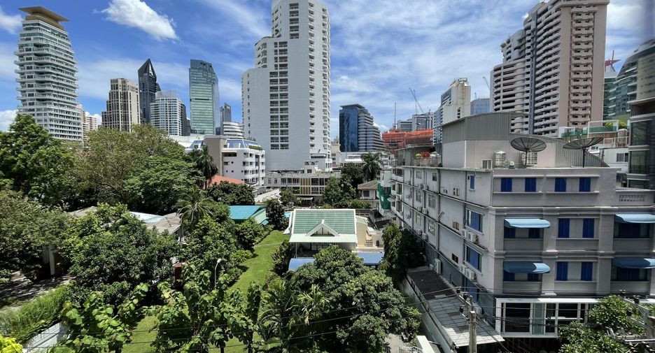 ให้เช่า 3 ห้องนอน คอนโด ใน วัฒนา, กรุงเทพฯ