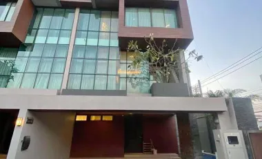 For rent 3 ベッドルーム townhouse in Watthana, Bangkok