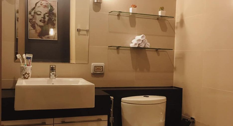 For rent 1 bed condo in Watthana, Bangkok