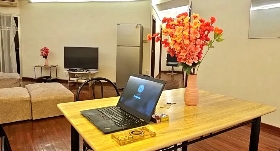 For rent 3 bedrooms apartment in Yan Nawa, Bangkok
