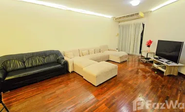 For rent 3 ベッドルーム apartment in Yan Nawa, Bangkok
