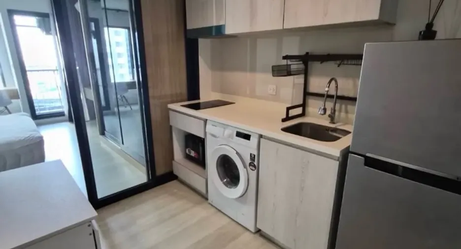 For rent 1 bed condo in Pathum Wan, Bangkok