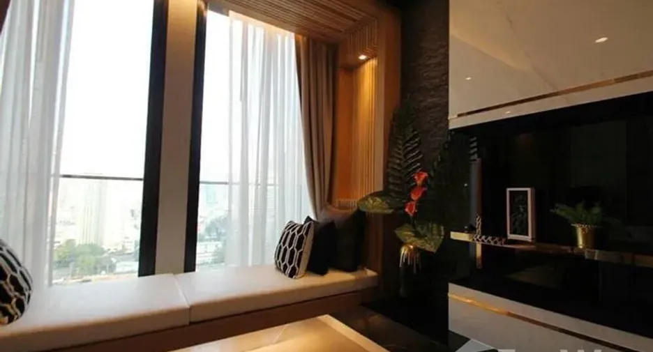 For rent 1 bed condo in Pathum Wan, Bangkok