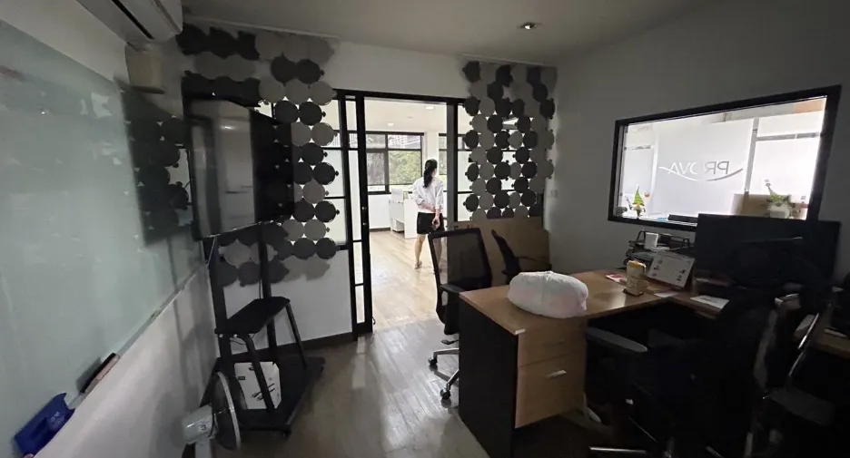 For rent 1 bed office in Sathon, Bangkok