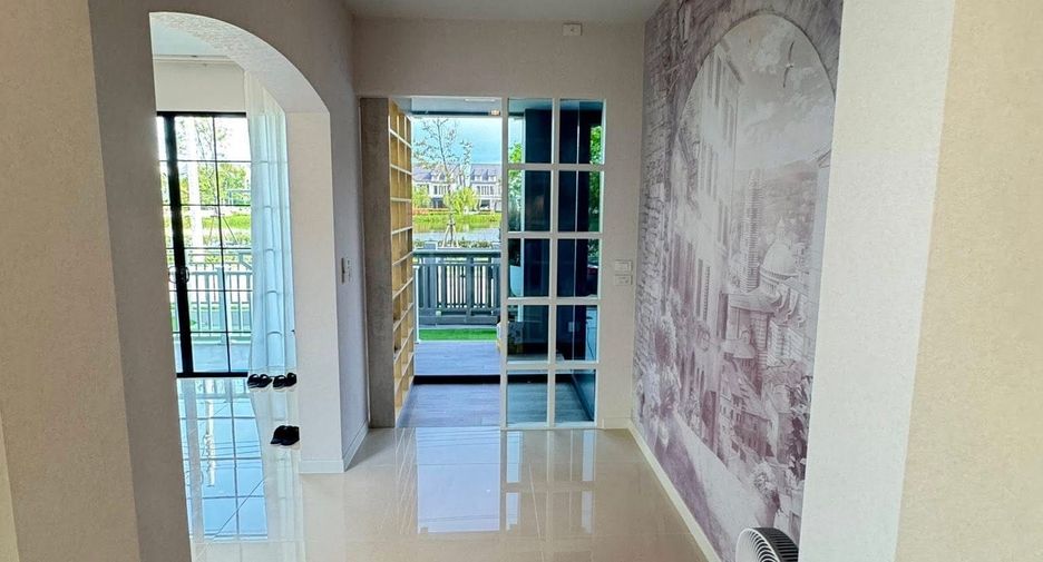 For rent 5 bedrooms house in Khlong Sam Wa, Bangkok