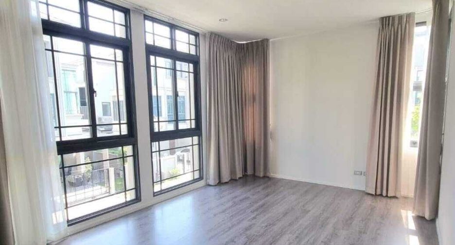 Haus zur Miete mit 4 Zimmer in Prawet, Bangkok