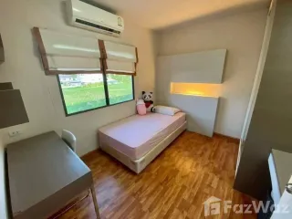 出租 3 卧室 独立屋 在 Phra Khanong, 曼谷