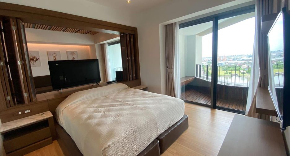 For rent 2 bedrooms condo in Yan Nawa, Bangkok