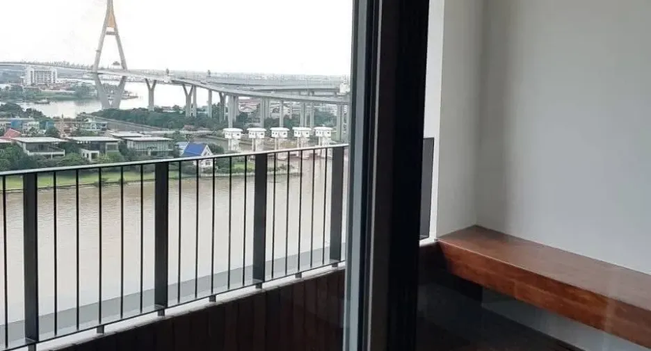 For rent 2 bedrooms condo in Yan Nawa, Bangkok