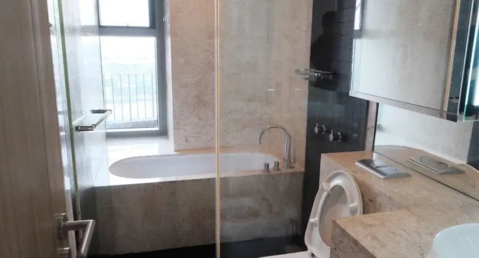For rent 2 bedrooms condo in Yan Nawa, Bangkok