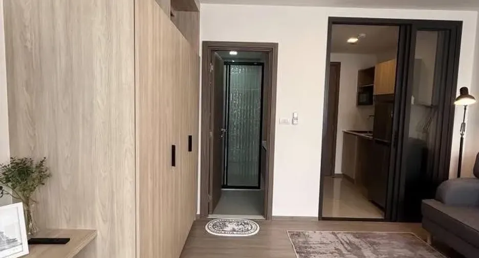 For rent 1 bed condo in Phaya Thai, Bangkok