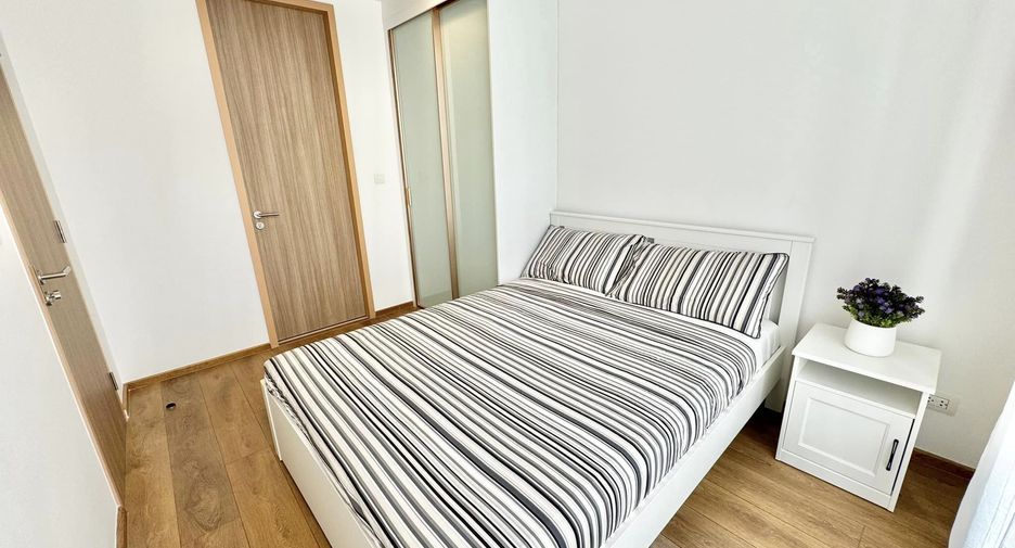 For rent 3 bedrooms condo in Watthana, Bangkok