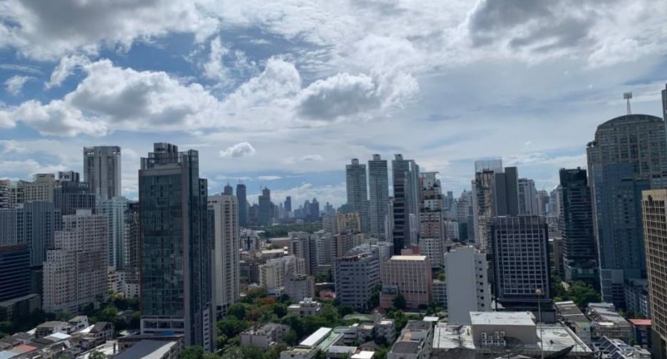 Condo en alquiler de 2 habitaciones en Khlong Toei, Bangkok
