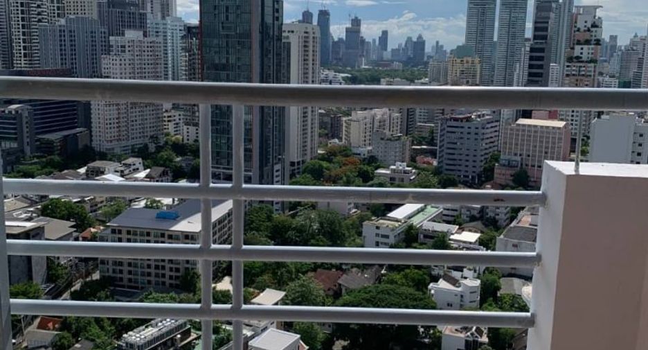 Condo en alquiler de 2 habitaciones en Khlong Toei, Bangkok