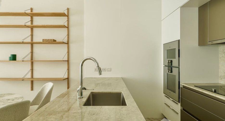 For rent 1 bed condo in Pathum Wan, Bangkok