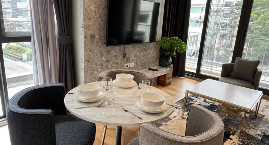 For rent 2 bedrooms condo in Watthana, Bangkok
