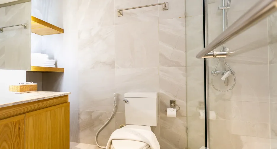 For rent 2 bedrooms apartment in Watthana, Bangkok