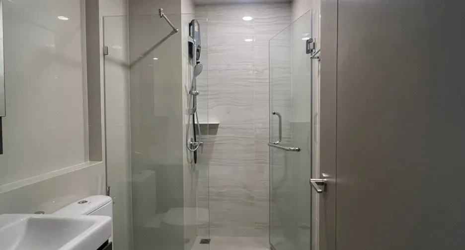 For rent 1 bed condo in Phra Khanong, Bangkok