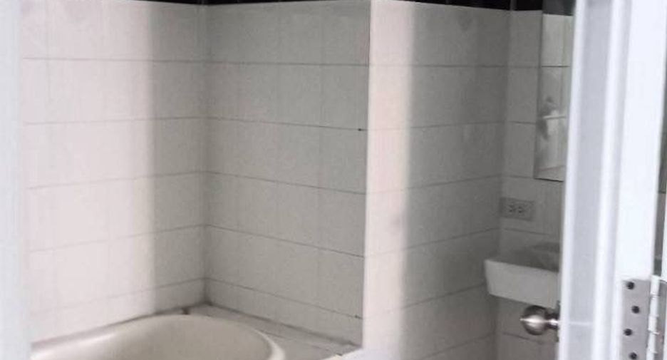 Аренда 2 спальни кондо в Щаттхана, Бангкок