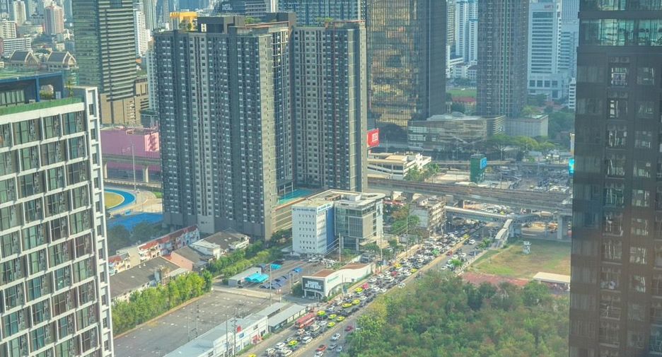 Condo en alquiler de 1 habitaciones en Huai Khwang, Bangkok