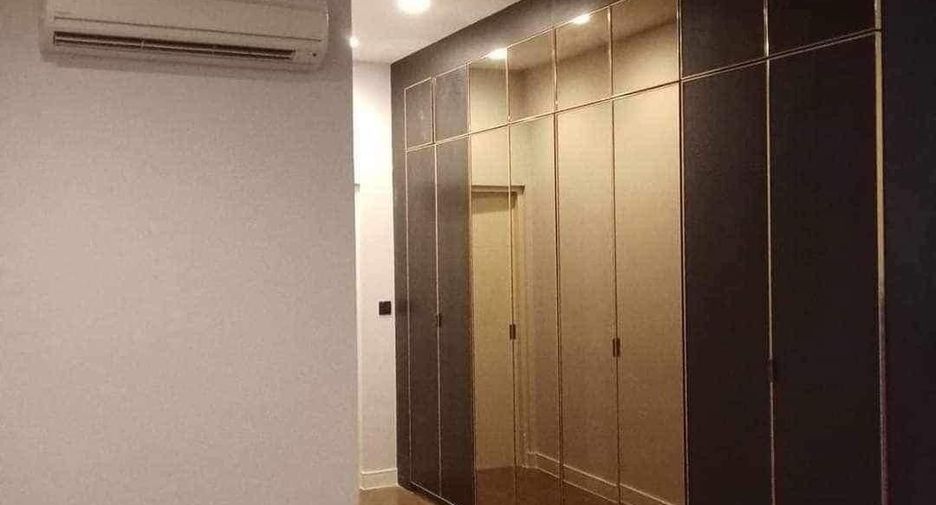 Casa en alquiler de 3 habitaciones en Bang Kapi, Bangkok