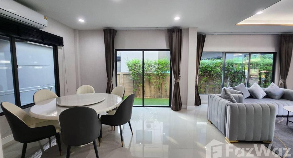Casa en alquiler de 3 habitaciones en Bang Kapi, Bangkok