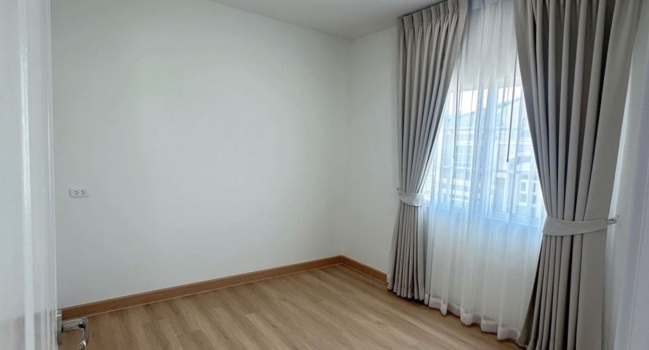 For rent 4 bedrooms house in Mueang Samut Prakan, Samut Prakan
