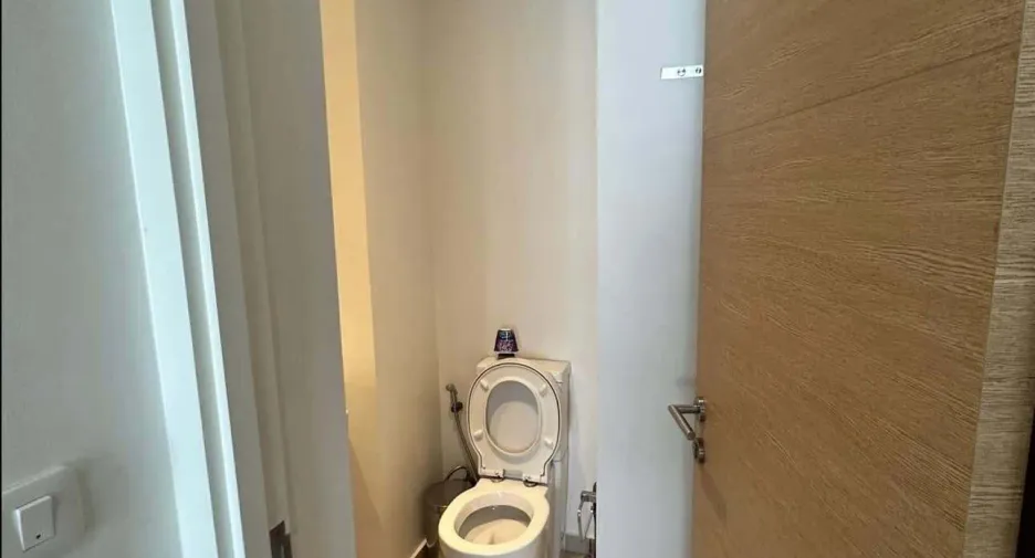 For rent studio condo in Khlong Toei, Bangkok