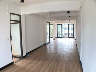 出租 4 卧室 联排别墅 在 Phra Khanong, 曼谷