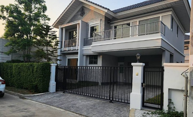 À louer 4 chambres maison à Lat Krabang, Bangkok