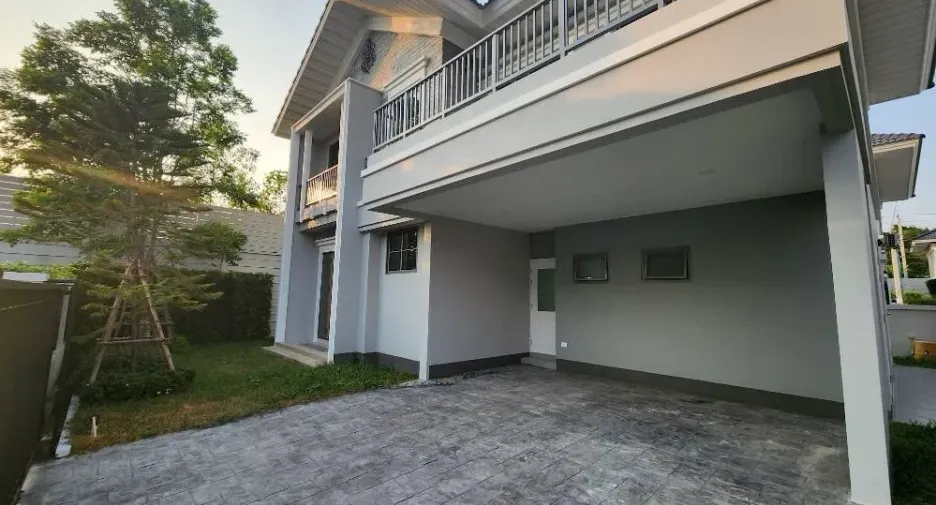Casa en alquiler de 4 habitaciones en Lat Krabang, Bangkok