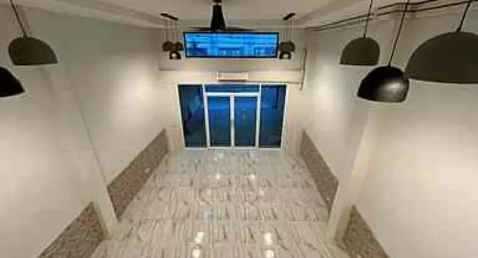 For rent 4 bedrooms townhouse in Yan Nawa, Bangkok