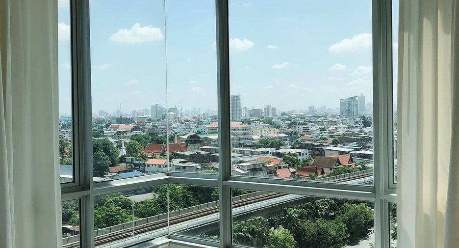 For rent 2 bedrooms condo in Thon Buri, Bangkok