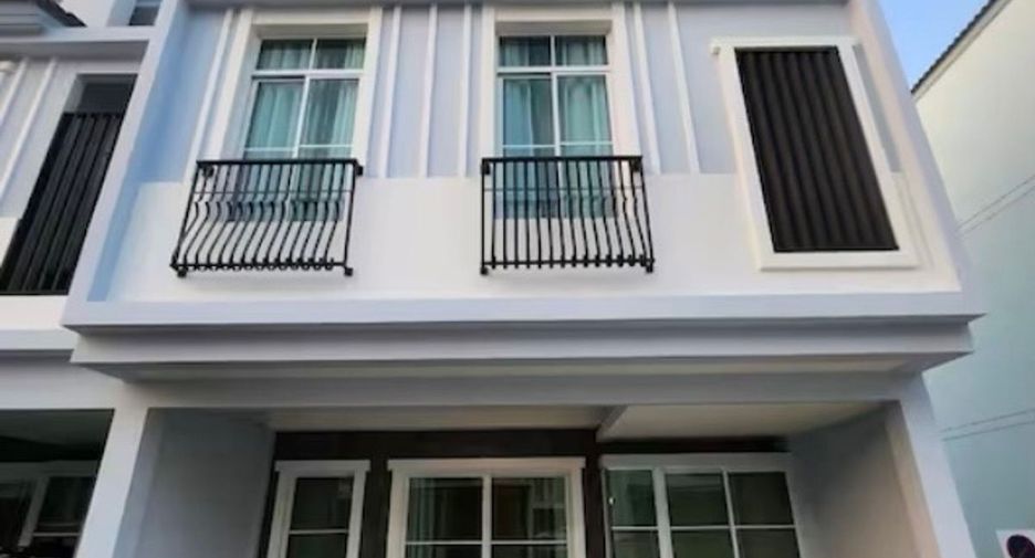 For rent 3 bedrooms townhouse in Prawet, Bangkok