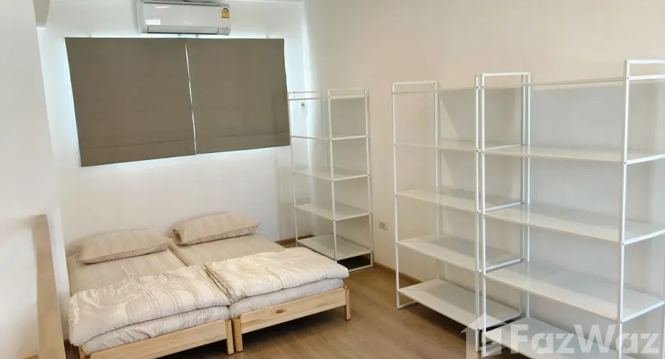 For rent 3 bedrooms townhouse in Prawet, Bangkok
