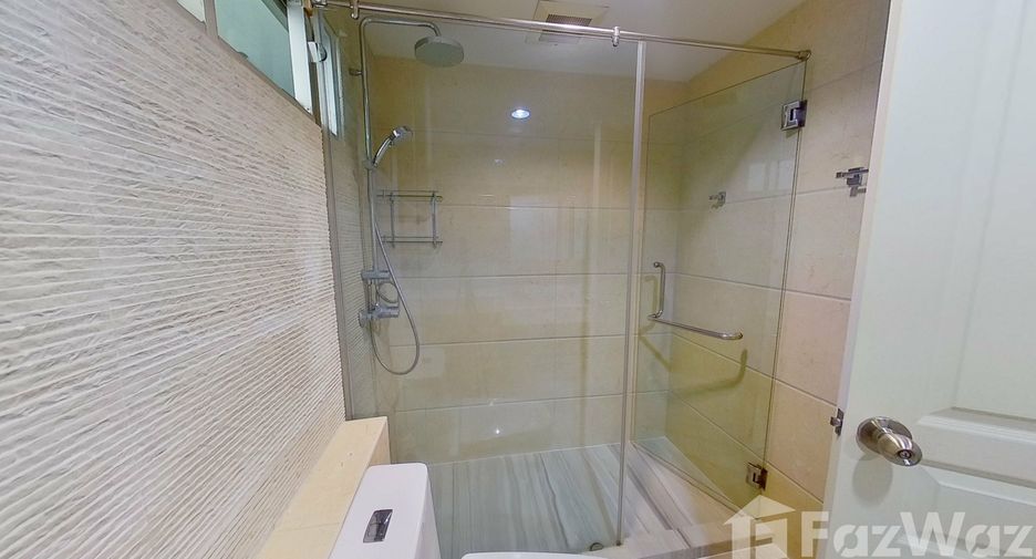 Wohnung zur Miete mit 2 Zimmer in Pathum Wan, Bangkok