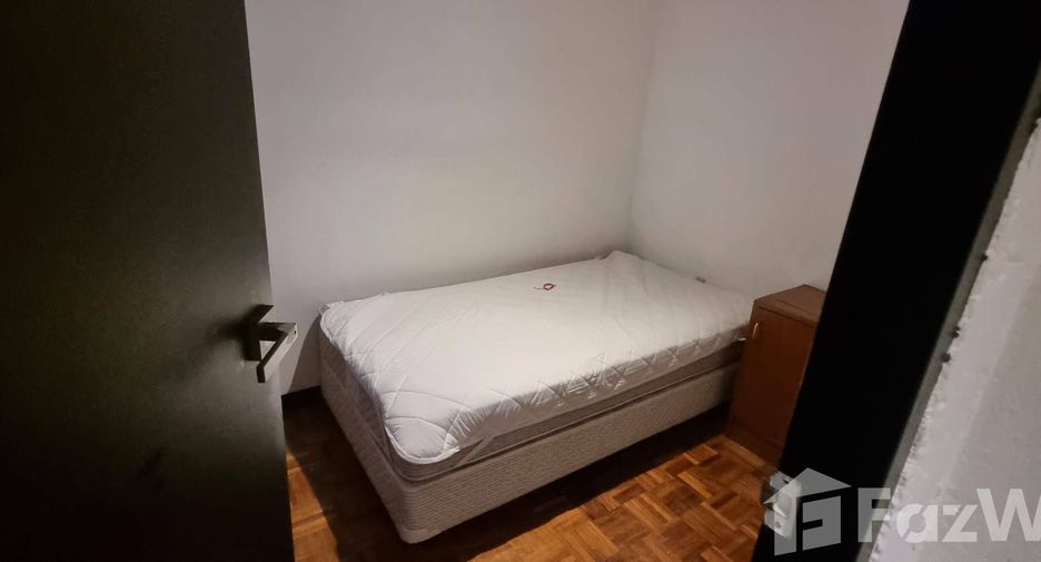Condo en alquiler de 4 habitaciones en Watthana, Bangkok