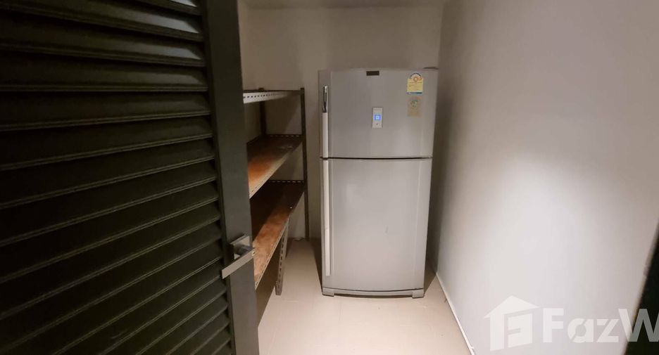 Condo en alquiler de 4 habitaciones en Watthana, Bangkok