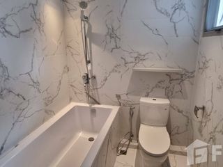 For rent 4 bedrooms condo in Watthana, Bangkok