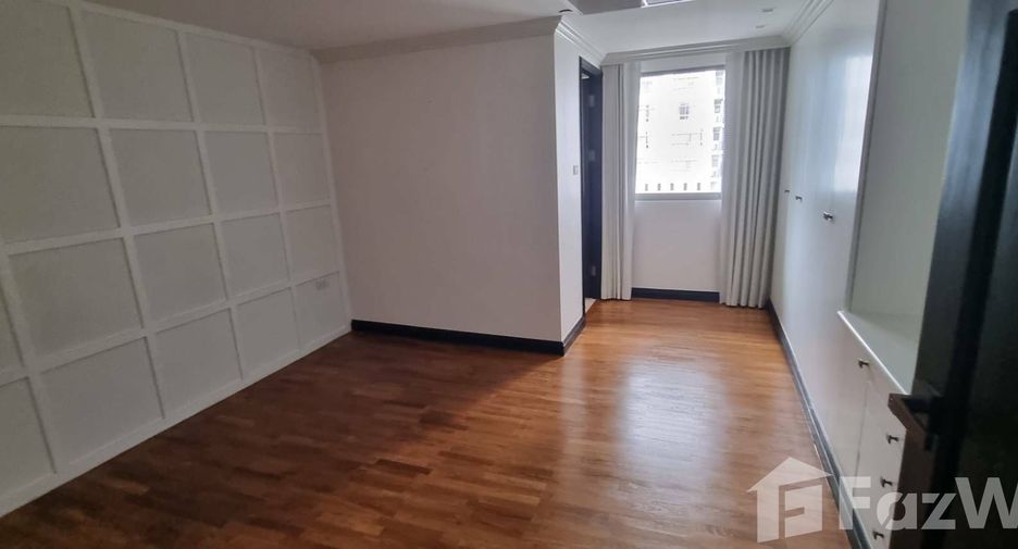 Condo en alquiler de 4 habitaciones en Watthana, Bangkok