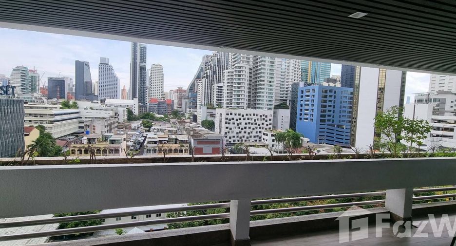 Condo en alquiler de 4 habitaciones en Watthana, Bangkok